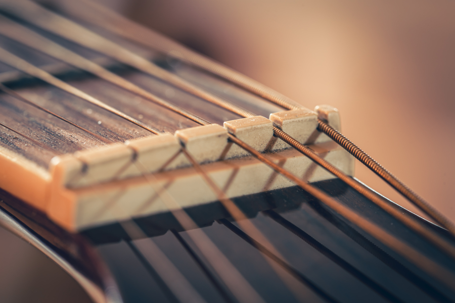 strings-classical-acoustic-guitar-macro-shot